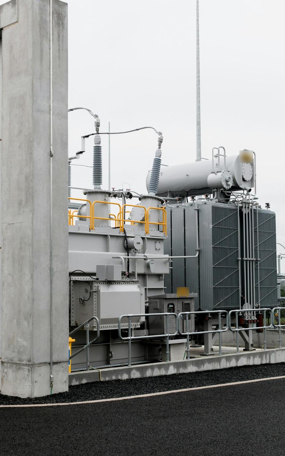 Transformer with conservator and radiators